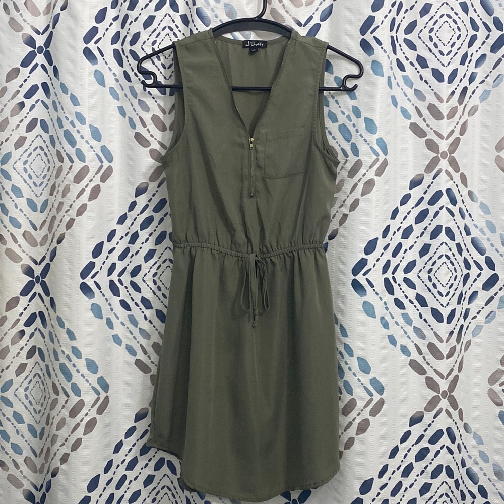 Green midi dress